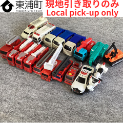 240,【発送不可、現地引取りのみ】【リユース品】トミカ　はたらくくるま　まとめ売り
