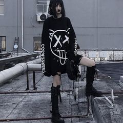 ロンT レディース　オーバーサイズ　黒　ブラック　大きい　デザイン　長袖　　地雷系　サブカル　ピープス　原宿　Y2K　個性的　L