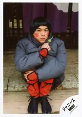 【中古】生写真(ジャニーズ) ジャニーズWEST/重岡大毅/全身・座り・衣装赤・右手団子/アルバム「WESTival」ジャケ写撮影＆グッズ撮影オフショット/公式生写真