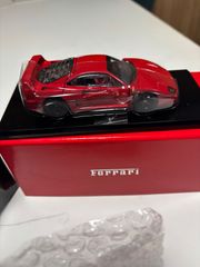 京商Ferrari F40、赤色、1/43スケール、オリジナルボックス付き