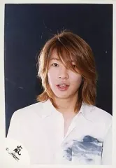 【中古】生写真(ジャニーズ) 嵐/相葉雅紀/衣装白・上半身・背景黒/公式生写真