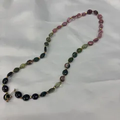 1057  レディース ネックレスK18ゴールド 18金/(間ボール/金性分析済)