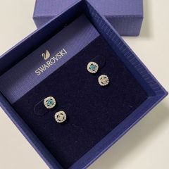 SWAROVSKI スワロフスキー　スタッズ ピアス　２点セット