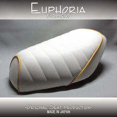 □【DIO ディオ AF27 AF28 SR ZX】張替え済♪　カスタムシート　白/黄色　タックロール《Euphoria》□MK55552