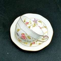 NARUMI ナルミ カップ・ソーサー 花柄・金彩・網目模様 2客