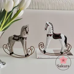 馬の置物　木箱と敷布付き　A Amazon.co.jp: 木馬 オブジェダーラナホース 北欧 伝統工芸 大小