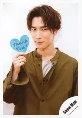 【中古】生写真(ジャニーズ) Snow Man/渡辺翔太/バストアップ/「SixTONES Snow Man 1st Anniversary」グッズオフショット/公式生写真