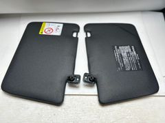 【純正品】　トヨタ　ピクシスメガ　サンバイザー　左右セット　室内用　鏡付き　中古品　汚れ多少あり