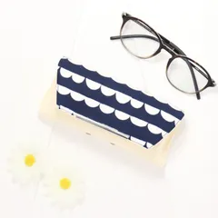 【mol】ちょうどいいが見つかる★ セミハード シンプル眼鏡ケース 北欧柄 nina-moln 受注生産 14日以内に発送