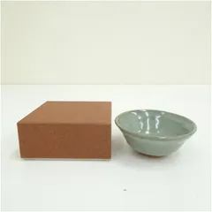 宮下善爾 淡青瓷 ぐい呑 盃 京都 1981年 木箱 作家物 ぐい呑み 概歴 宮下善爾 淡青瓷 ぐい呑 盃 京都 1981年 木箱 作家物 ぐい呑み