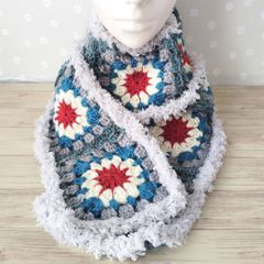 マフラー　手編み　ロングマフラー　かぎ針編み　モチーフ編み　グラニースクエア　クロシェ編み