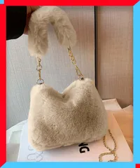 新品 ファーバッグ チェーンショルダーバッグ きれいめ 斜めがけ おしゃれバッグ 人気 フェイクファー 鞄 レディース 【送料無料】