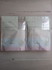 スイーツプロテインシェイク　バニラ風味　WPC＆SOY　PREMIUM　FORMULA　藤田二コルさん監修　ULTORA　賞味期限2026・12　新品未開封330g×２袋セット販売