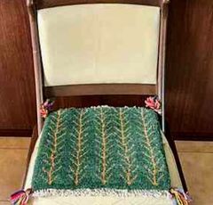 ペルシャ絨毯 ヤラメ産 座布団 サイズ 41/44cm - メルカリ