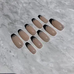 ㊱【ネイルチップ】ジェルネイル フレンチネイル ヌーディー系 ブラック 定番ネイル 定番カラー 大人ネイル オフィスネイル シンプルネイル ワンポイント 派手すぎない ストーン オリジナル サイズ変更可 オーダー受付中