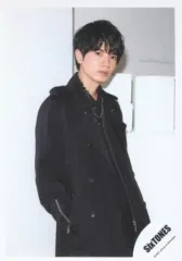 【中古】生写真(ジャニーズ) SixTONES/高地優吾/膝上/「on eST」グッズオフショット/公式生写真