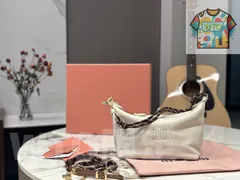 【今日WTO】Miu Miu Canvas Lunch Box Bag - ミュウミュウ キャンバス ランチボックスバッグ～おしゃれで実用的な早春新商品、人気の帆布バッグ～送料無料-WTO輸入2-YGD64
