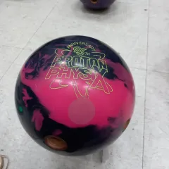 ボウリングボール