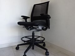 steelcase 　スチールケース　シンクチェア（NEW）スツールタイプ　黒色　ジャケットハンガーつき