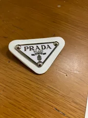 PRADA⭐︎プラダ⭐︎正規店購入　バレッタ　新品同様　ピンク　本物　ヘアアクセ 2025年最新】prada ヘアアクセサリー ピンクの人気アイテム