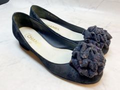 MER723 CHANEL（シャネル）  スエードパンプス シューズ ココマーク コサージュ ゴールド金具 黒 ブラック サイズ36（約23cm)
