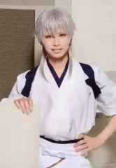 【中古】生写真(男性) 岡宮来夢(鶴丸国永)/上半身・キャラクターショット/「ミュージカル『刀剣乱舞』 ～陸奥一蓮～」ブロマイド 刀剣男士(戦闘ver.+内番ver.)