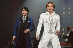 【中古】生写真(STARTO) Kinki Kids・timelesz/堂本光一・佐藤勝利/横型・ライブフォト・2Lサイズ/「Endless SHOCK」ステージフォト(博多座ver.)