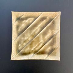 美濃焼　角皿　灰釉削ぎ　盛皿