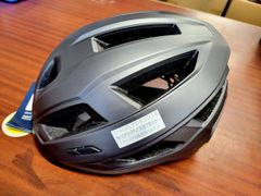 新品　フリータウン ルミエール2 MIPS搭載自転車用ヘルメット アジアンフィット