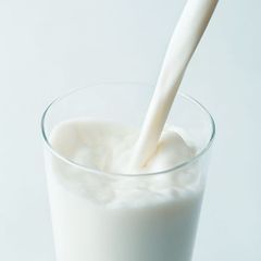 【訳あり・製造メーカーおまかせ！】牛乳/乳飲料　無調整成分　1L紙パック6本