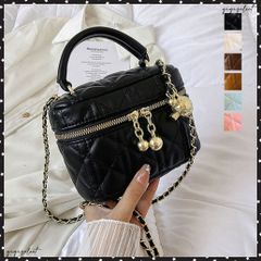 キルティングショルダーバッグ ミニバッグレディース キルティング バニティポシェット チェーンバッグ 小さめ 斜めがけ コンパクト 大人かわいいバニティーバックスクエアバッグ軽量 お出掛けPUかばん 肩掛け鞄韓国お洒落
