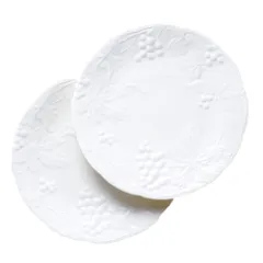 【迅速発送】NARUMI(ナルミ) プレート 皿 セット ギフトギャラリー 27cm ホワイト ブドウ柄 かわいい レリーフ 2枚セット 電子レンジ温め 食洗機対応 日本製 ギフトボックス付き 1023-23369