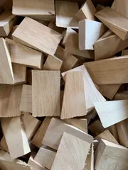 くさび　大量　木製　工事　DIYのサムネイル