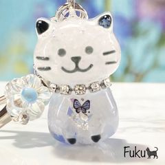 レジンお座り猫ちゃんキーホルダー☆オルゴナイト☆