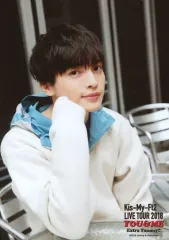 【中古】生写真(ジャニーズ) Kis-My-Ft2/玉森裕太/バストアップ・衣装白.青・右手頬/「Kis-My-Ft2 LIVE TOUR 2018 YOU＆ME Extra Yummy!!」オリジナルフォト