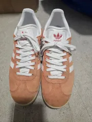adidas(アディダス) ガゼル オレンジ