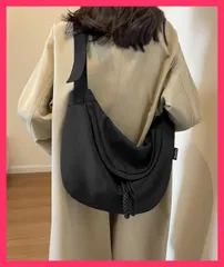 ★スタッフおすすめ★ ホーボーバッグ 三日月型ショルダーバッグ 韓国バッグおしゃれ/大容量鞄カジュアル/ナイロンバッグ無地 軽量バッグ レディース 斜めがけバッグ おすすめ おしゃれ　人気 上品 TZM-301