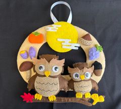 ハンドメイド◇ふくろうの壁飾り◇フェルト◇団子◇満月◇可愛い