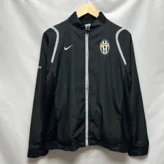 NIKE×ユベントス ナイキ ジップアップ ナイロンジャケットサッカー 好配色 21-22 NIKE ユベントスFC サッカー トラックジャケット ジャージ