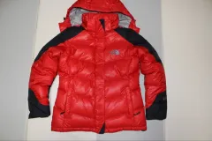 M THE NORTH FACE(ザノースフェイス) レディース ダウン ダウンジャケット 900 赤