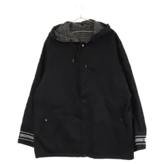 BURBERRY (バーバリー) TB総柄 リバーシブル ステンカラージャケット 8029657 ブラックのサムネイル