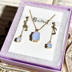 【ピアス＆ネックレス】イヤリング　ヴィトラルライト　ホワイトオパール