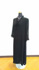 used　黒　ワンピース　１５号　礼服