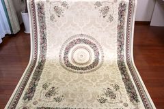 トルコ製】AVSAR 高級ウィルトン織 絨毯 カメリア 200×300cm - メルカリ