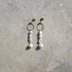 Ouca（ウーサ）ピアス／【一点もの】八角形のフープと淡水パールのＩラインピアス＊イヤリング金具へ交換可能です◎
