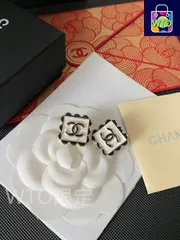 【今日特価】CHANEL ヴィンテージ ダブル C イヤリング