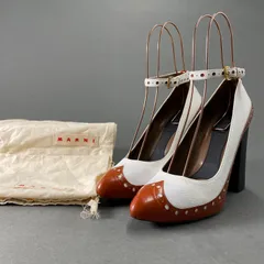 8L22《美品》MARNI マルニ チャンキーヒール レザーパンプス 38 メダリオン レディースのサムネイル