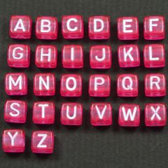 A～Z 各1個 計26個 ローズ 白字 アルファベット プラビーズ６ｍｍキューブ
