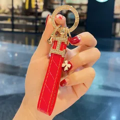 2本キーホルダー　レザーキーリング 　バッグチャーム本革モチーフ　キーチェーン 赤