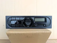 日野 いすゞ 純正ラジオ CD いすゞ純正 ラジオ・CDステレオ 24v 新車外し｜Yahoo!フリマ（旧